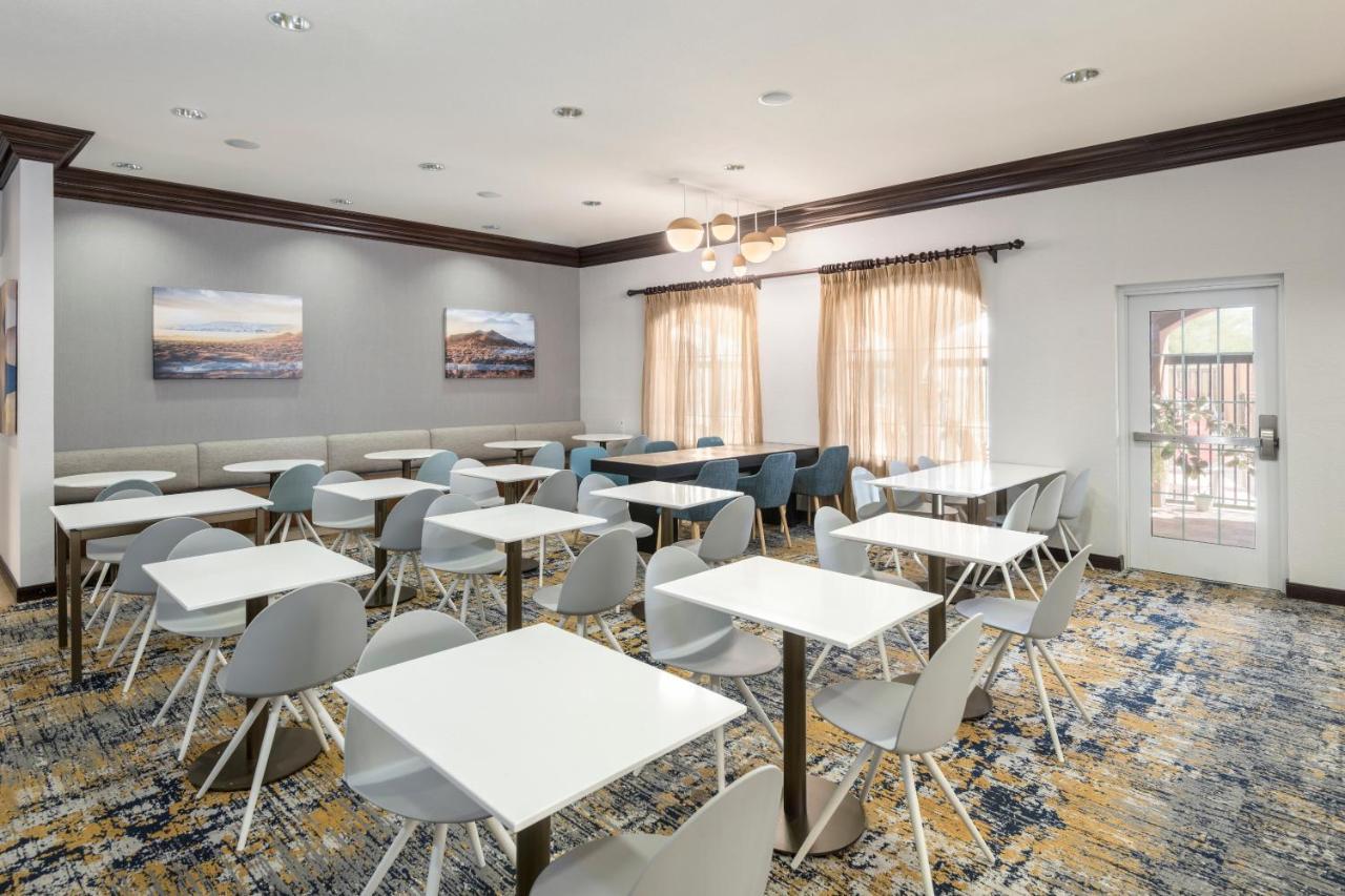 Towneplace Suites By Marriott Tucson Williams Centre Eksteriør billede